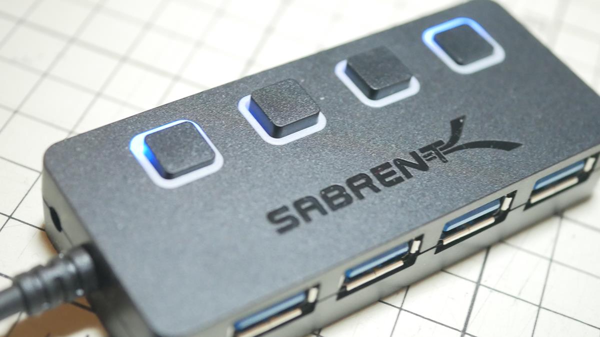 Sabrent USB 3.0 ブルーLEDハブを購入 個別スイッチ付き HB-UM43-JP – A2-blog