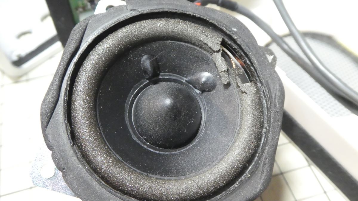 エッジ交換1 スピーカーの音割れが酷いので分解したらエッジがボロボロに At Sp150 Audio Technica Blog