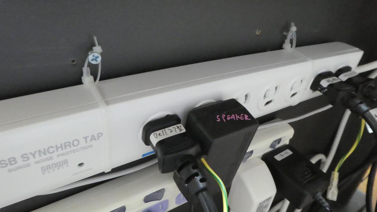 モニターのスタンバイ スリープ とスピーカーの電源を連動 Tap Re10spunレビュー Blog