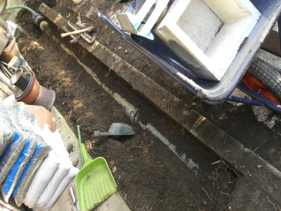 排水口 配管 配水 根っこ 原因 土砂 汚泥 管 詰まり 閉塞 雨水桝 コンクリート 仙吉 すくいスコップ イカ型片手鍬