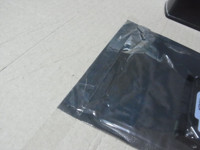 HDD 収納 はがきケース プチプチ 緩衝材 密封 パッキン 袋 乾燥剤 シリカゲル 自作 PC 静電気防止袋 再利用 ポリミイドテープ セロハンテープ